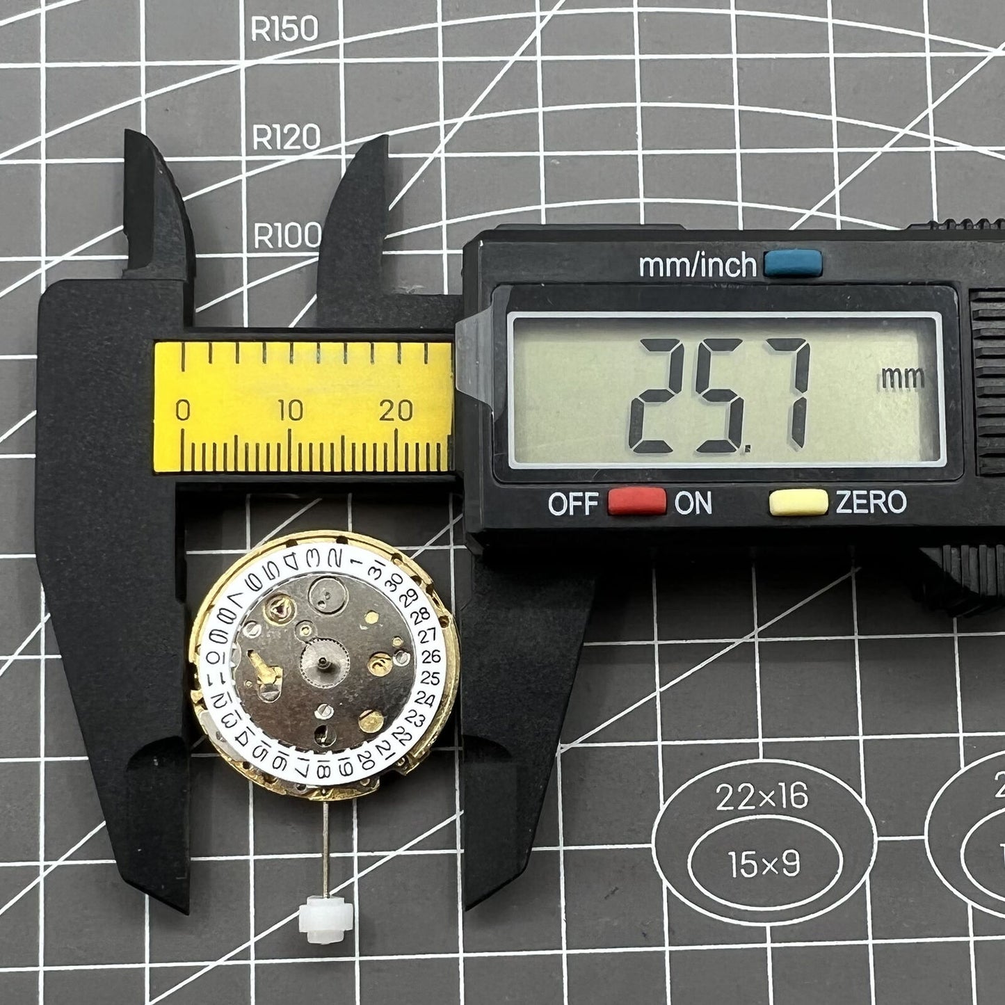 DG2813 MINGZHU automatic watch movement with golden 3-hand design for precise, elegant timekeeping.