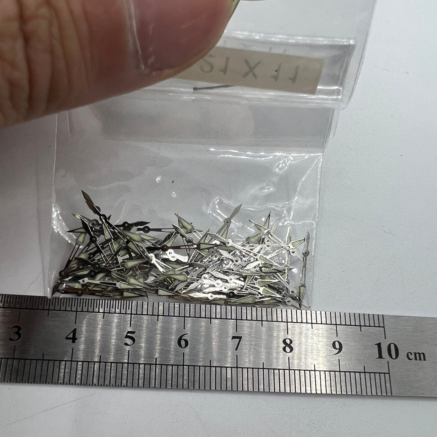 Lot de 100 aiguilles de montre argentées de 11 mm avec luminescentes pour mouvement à quartz Epson PC21