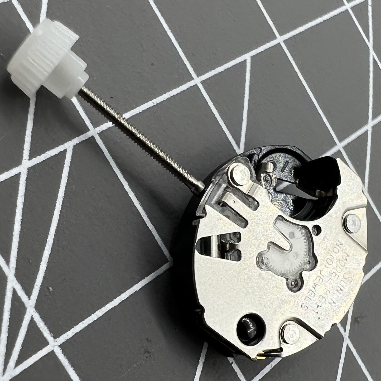 1 STÜCK Quarzwerk Sunon PE11 3 Zeigerwerk Brandneu