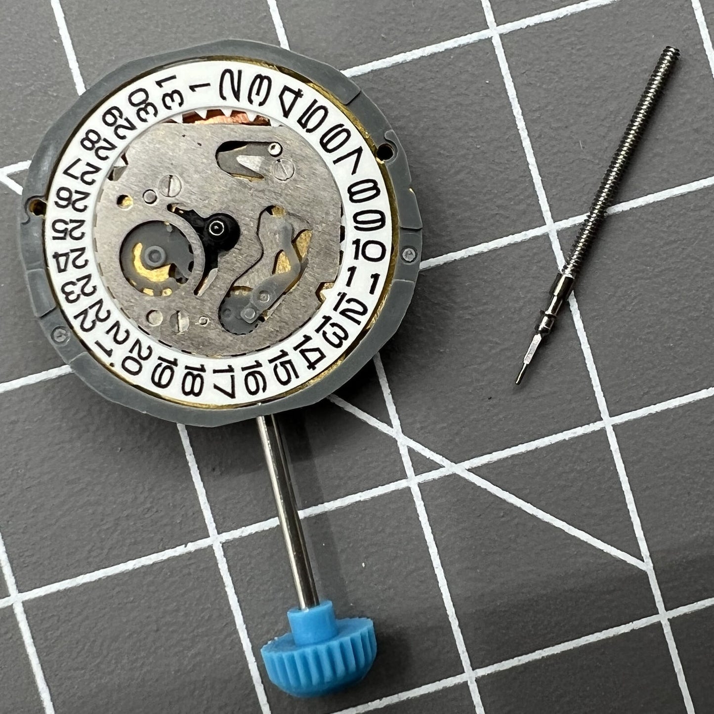 Miyota 6L12 quartz movement with date at 3 o'clock, Japan made, single calendar feature, reliable watch accessory.