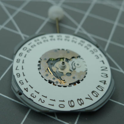 Sunon PE27 quartz movement with 3 hands and date display, set of 2 for watch repairs.