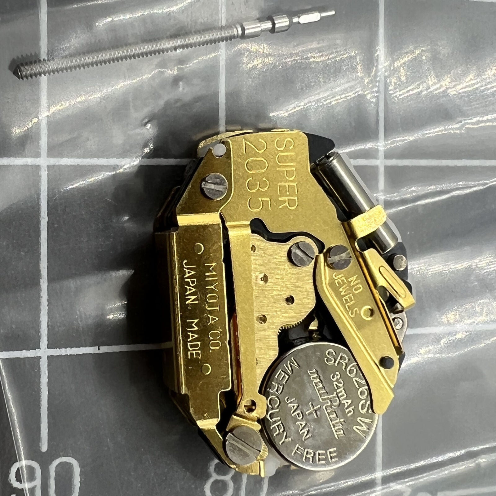 Miyota SUPER 2035 Japan quartz movement mechanism for accurate watch accessory operation and reliability