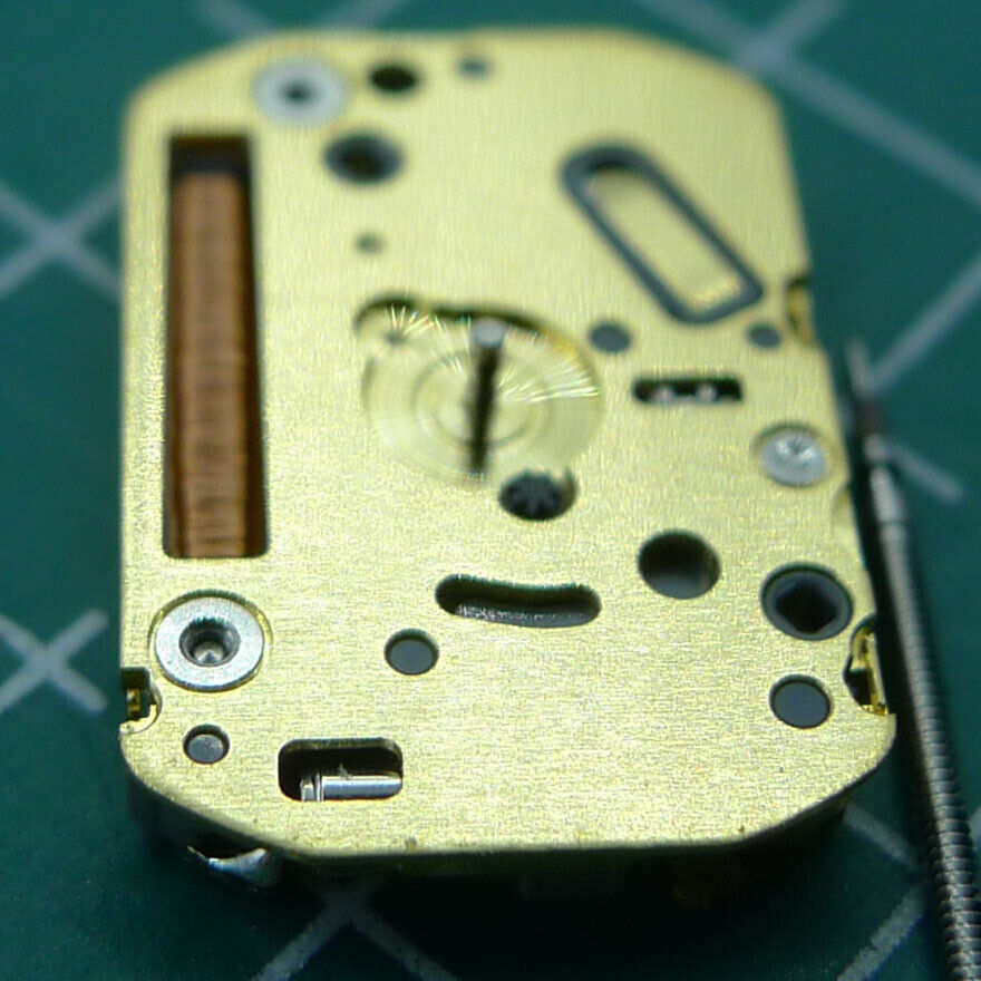 Miyota 5R21 quartz watch movement, precision Japanese craftsmanship for reliable timekeeping.