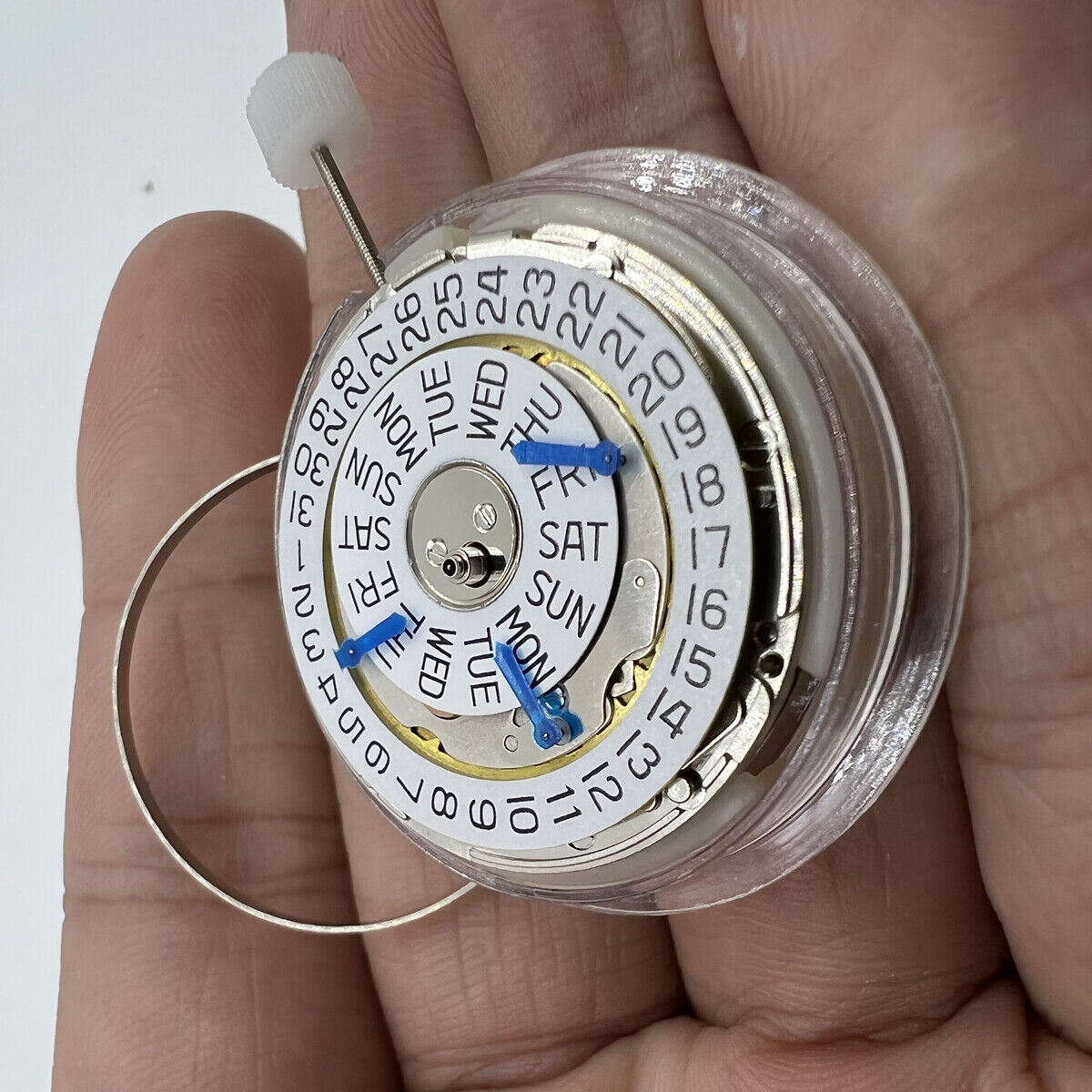 HZ2350 watch with automatic mechanical movement and double calendar, precision-crafted watch accessory.