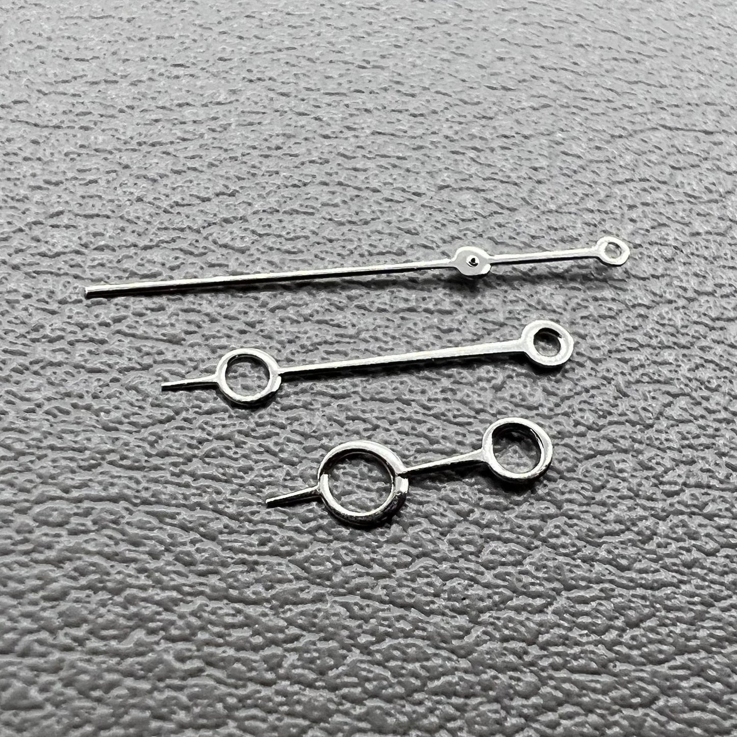 Set of 2 silver hollow circle watch hands without lume for NH35/36, NH38, NH72 movements by Modified.