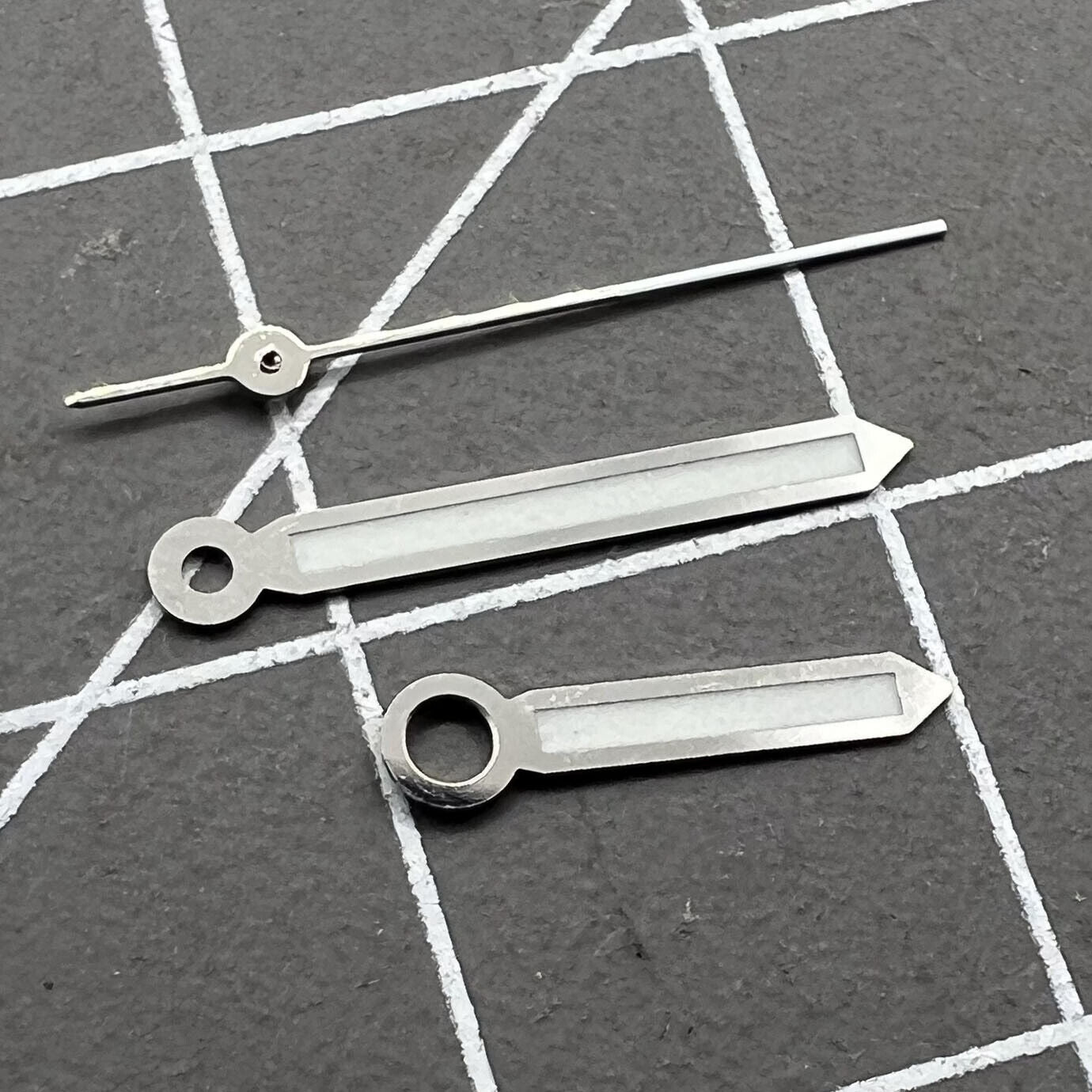 Set of 17mm silver trim green luminous watch hands compatible with Miyota 2035 2115 2105 2305 movements for precise timekeeping.