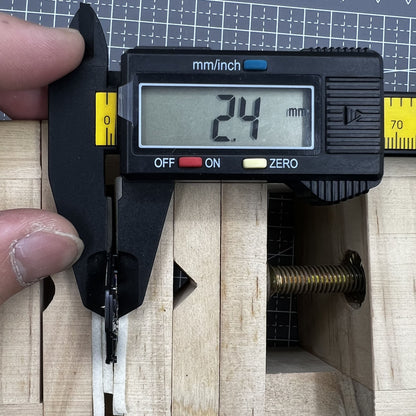 2 Stück Hattori VX42 VX42E Quarzwerk Goldenes Zifferblatt Tagposition 3 Uhr