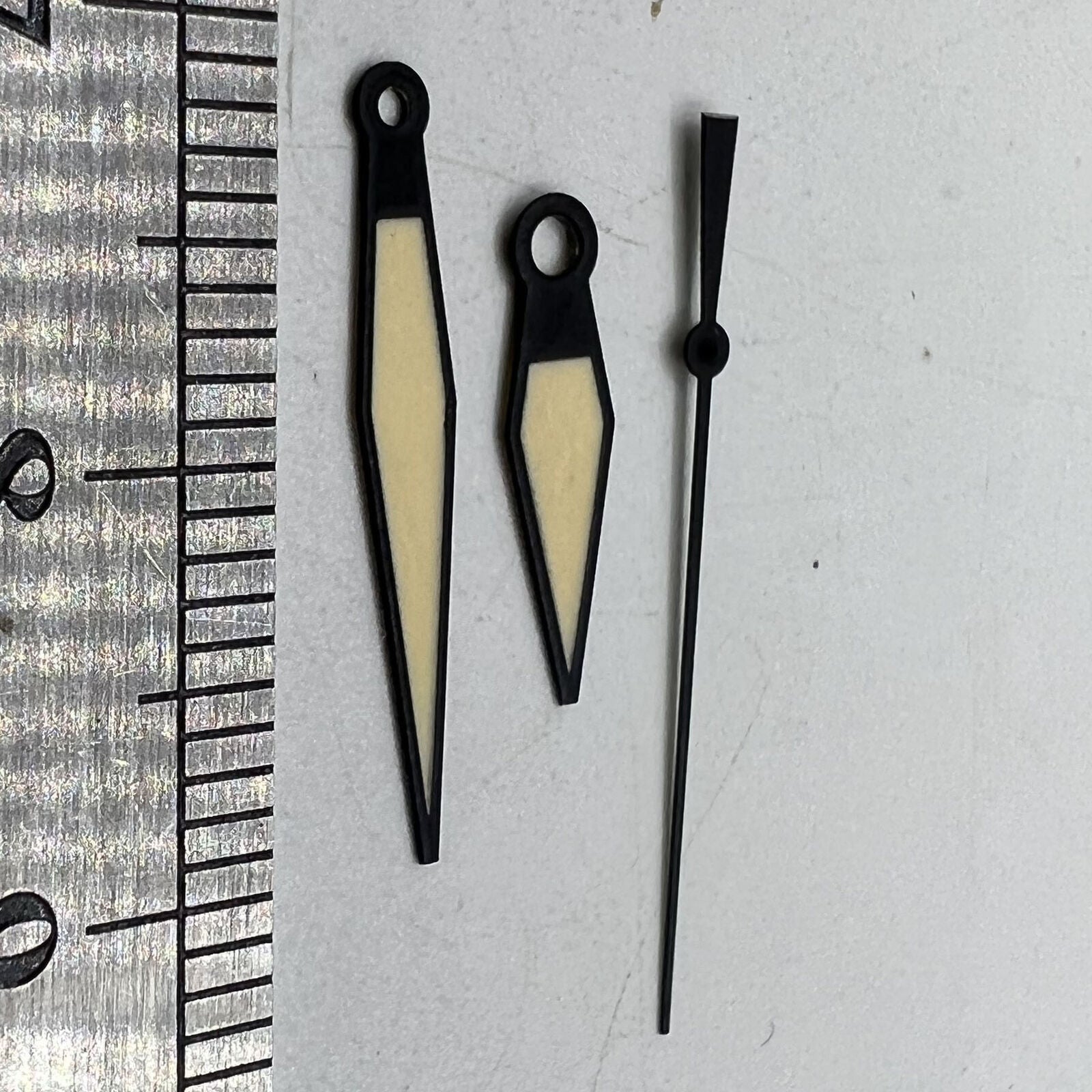 Diamond-shaped orange lume watch hands, compatible with ETA2836/2846/2824/2846 movements for precise timekeeping.