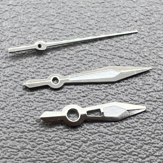 Silver-trimmed green lume arrow hands set for Ronda 515 watch movement. Perfect for upgrades.