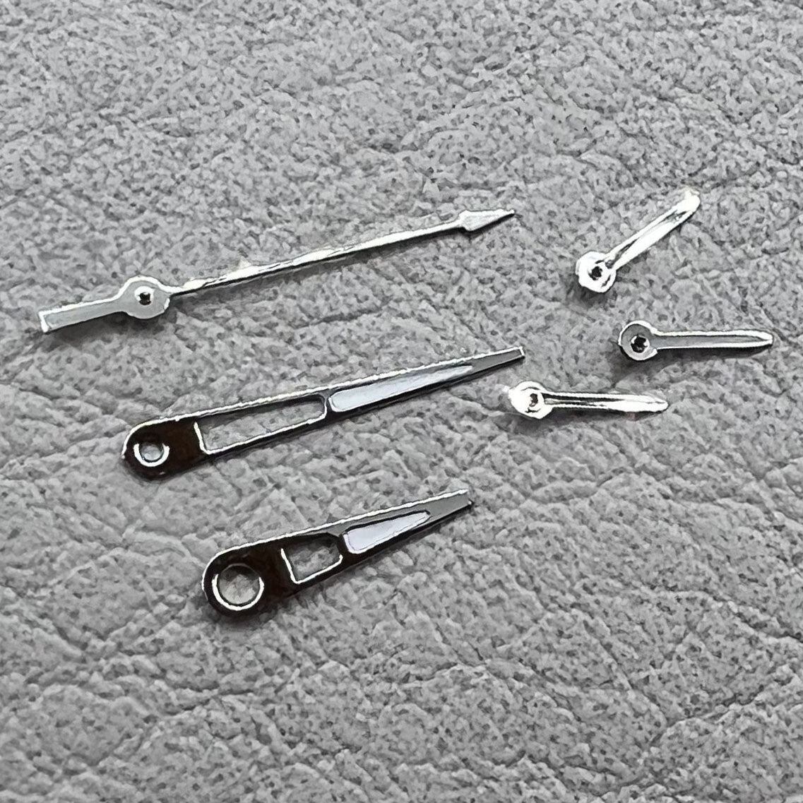 2 Sets/Pack 11mm Pointed Silver Trim Green Lume Hands Set for VD53 VD54 VD57
