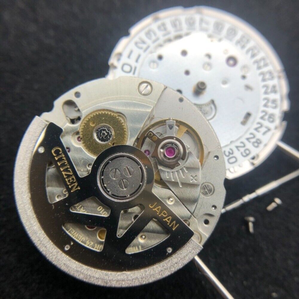 Miyota Citizen 9010 automatic watch movement with date display at 3 o'clock, ultra-thin design