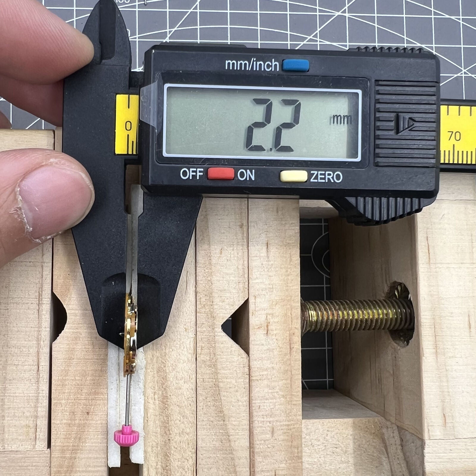 Miyota 9T13 quartz movement watch accessory with date display at 6 o'clock, precision Japan-made part.