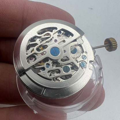 Mouvement mécanique automatique creux Dandong en argent, petite seconde à 9 h 