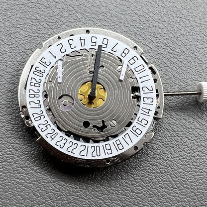 Swiss Made ISA 8171 silver quartz watch with 5 hands and date at 6 o'clock, elegant design.