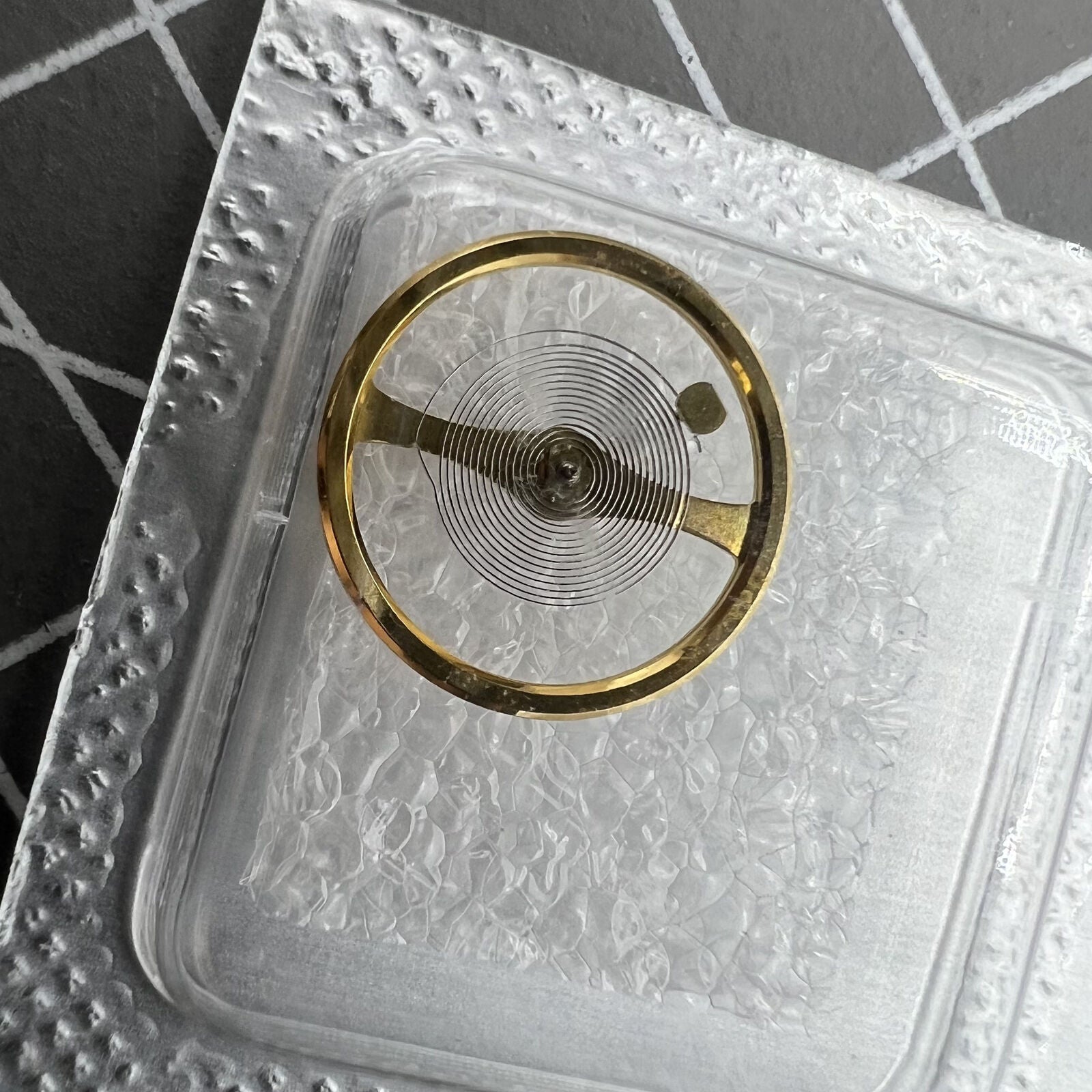 Golden watch balance wheel with splint, compatible with Miyota NH38 NH39 movement, precision accessory.