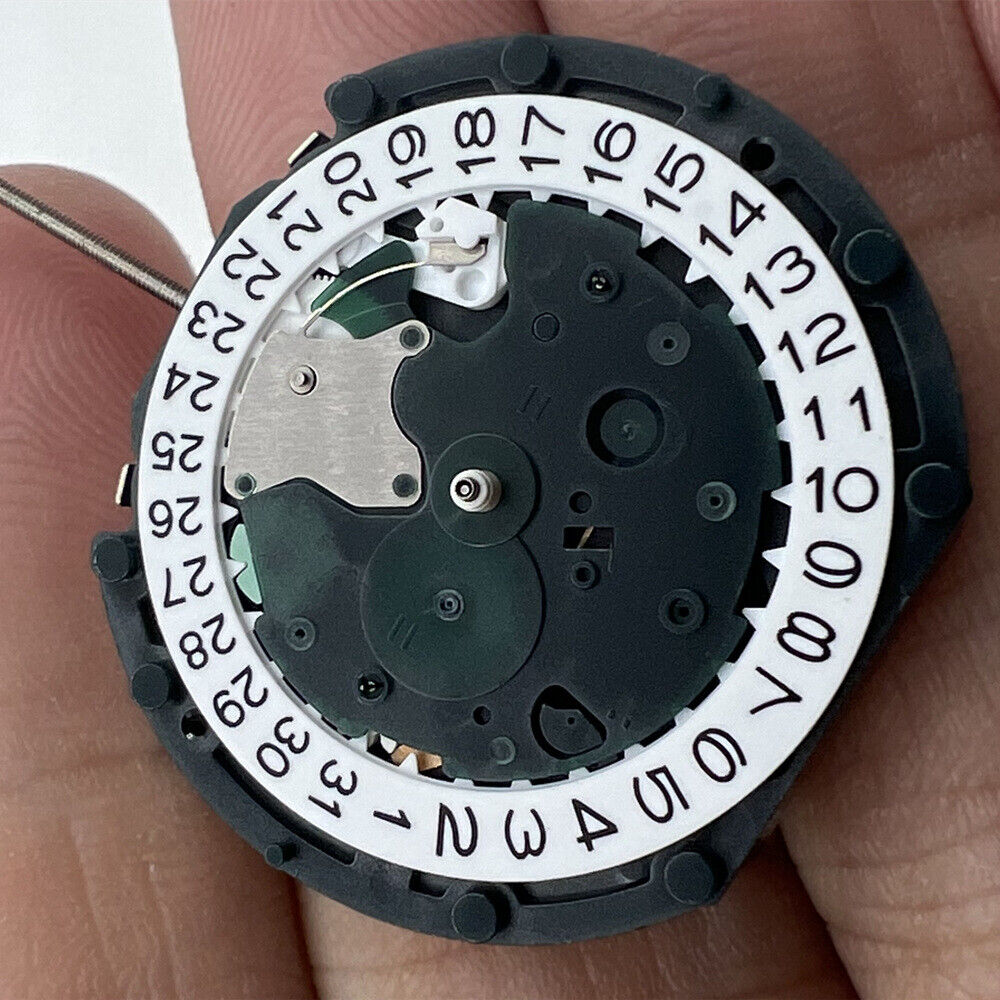 SUNON PE49 quartz watch dial with date and small second at 6 and 12 o'clock, repair part.