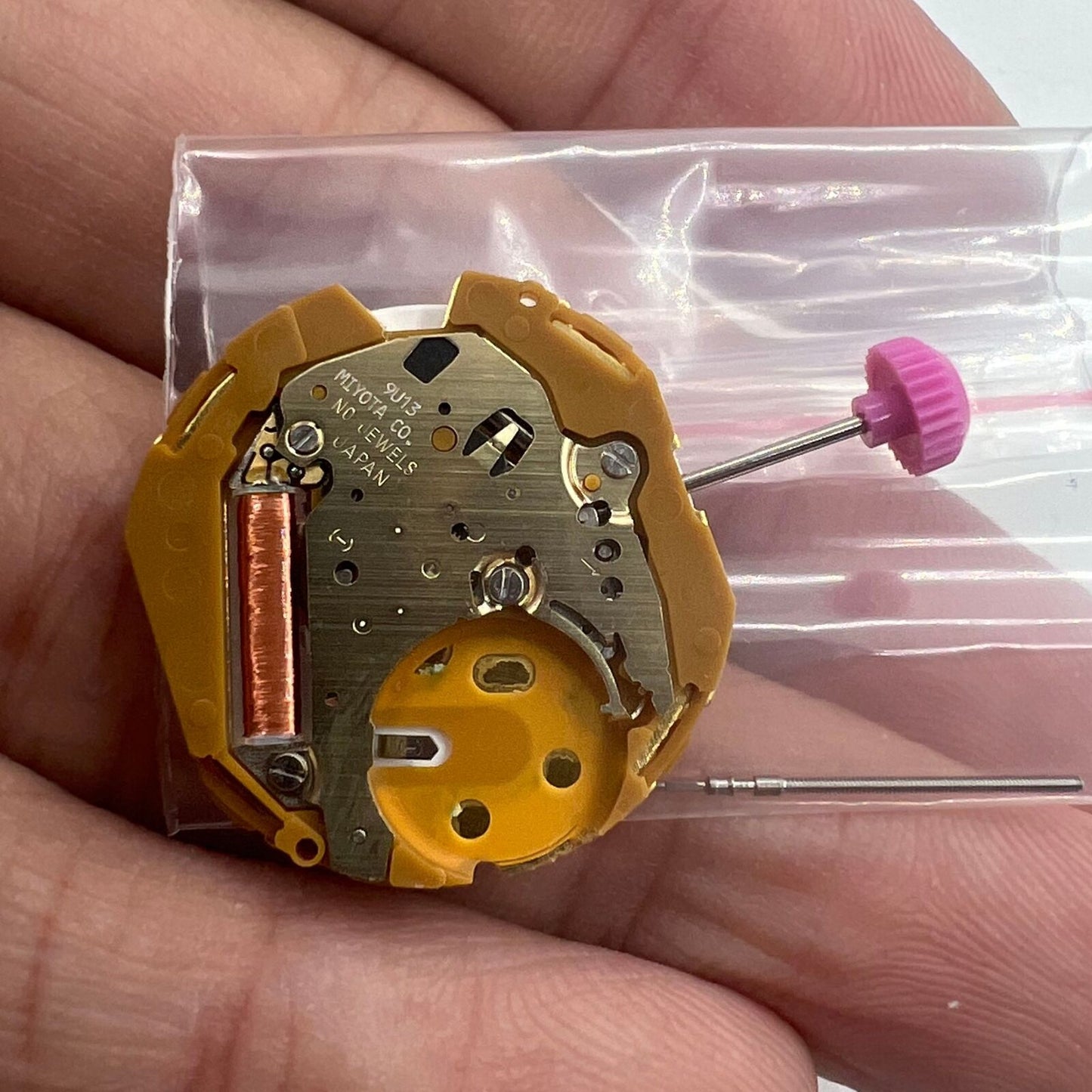 Miyota 9U13 Japan quartz movement watch accessory featuring date display at 3 o'clock for accurate timekeeping