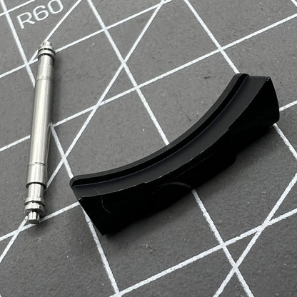 Curved end link connections for Daytona watch band, bracelet width 20/21mm, enhancing bracelet fit and style.