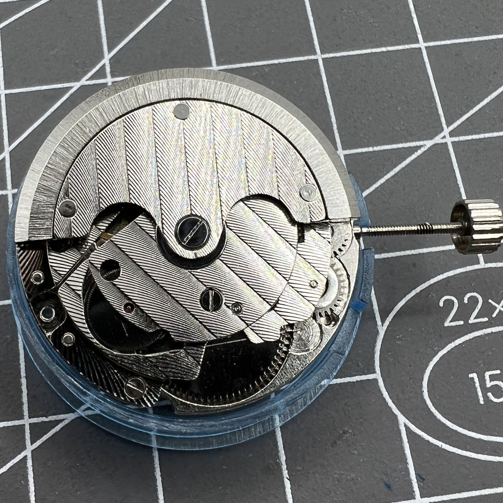 Tianjin T16 polished automatic watch movement, precise 8200 series replacement with reliable mechanical performance