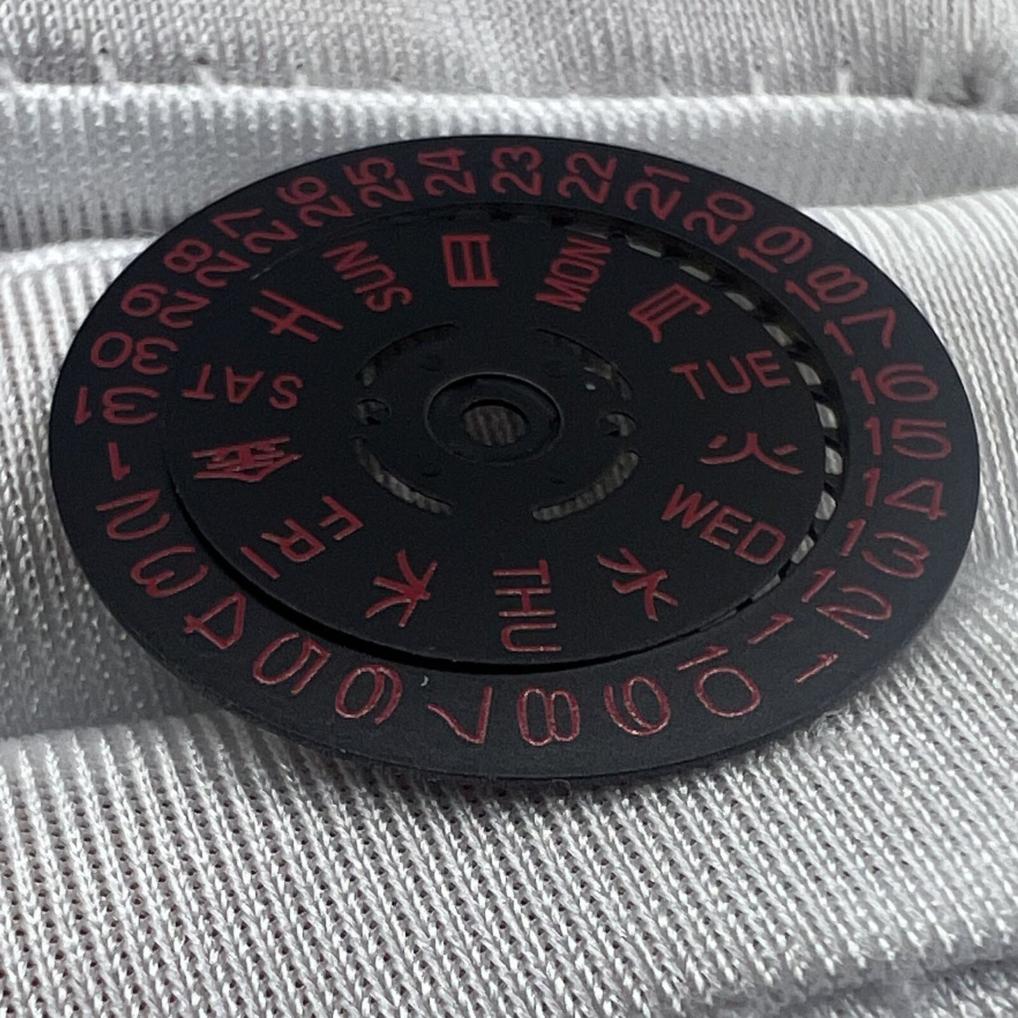 Red font date disk wheel NH36 movement, date at 3.8, Japan Made for accurate watch repair parts.