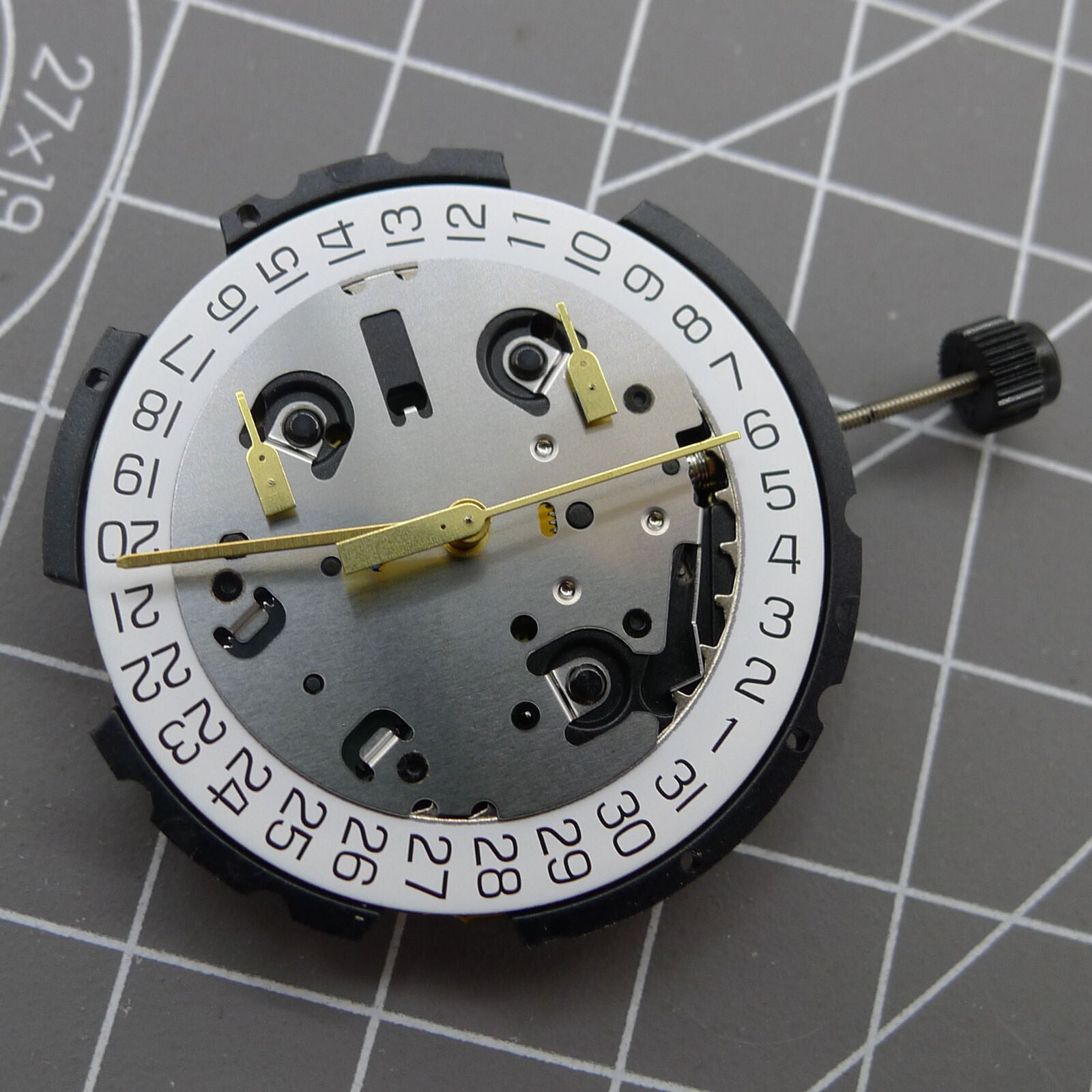 G10.211/G10.212/G15.212/G15.261/G10.711/G15.562 quartz watch movements for precise timekeeping in wristwatches.