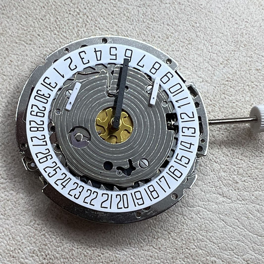 Original ISA 8171 Quarzbewegung 5 Hände Silber Rückseite Einzelkalender bei 6