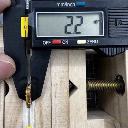 Miyota Golden GL26 quartz movement with 2 hands, precise timekeeping for watch accessories by Miyota.