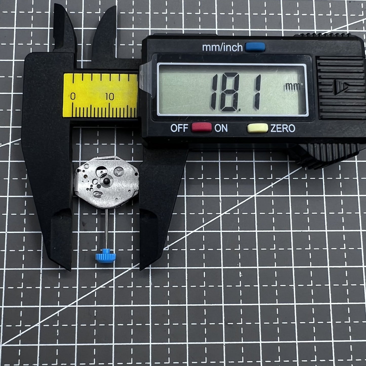 Miyota 6L45 quartz movement, 2-hands mechanism from Japan for precise watch accessories.