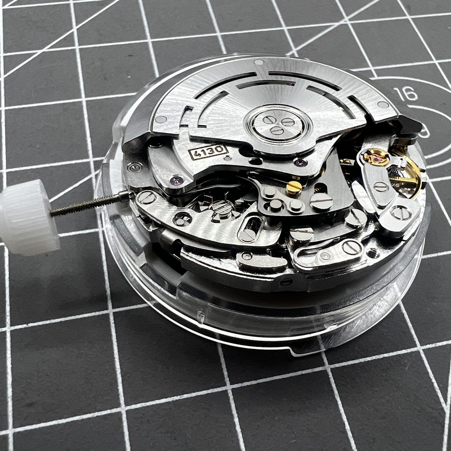 Multifunktionale Automatik-Uhr mit chinesischem 4130 Uhrwerk und kleinen Sekunden bei 3, 6, 9 Uhr, SwissBrand.