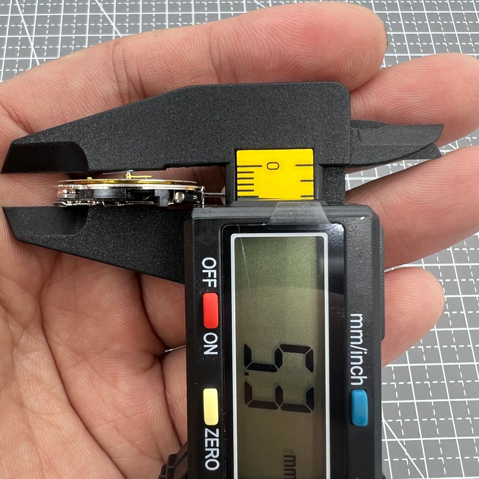 ISA 8162 quartz watch movement with date window at 6 o'clock for accurate timekeeping.