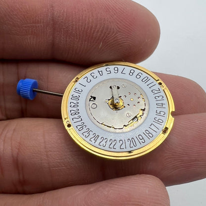 ETA F05.111 quartz watch movement with 2 hands and date at 6, precision and style by ETA.