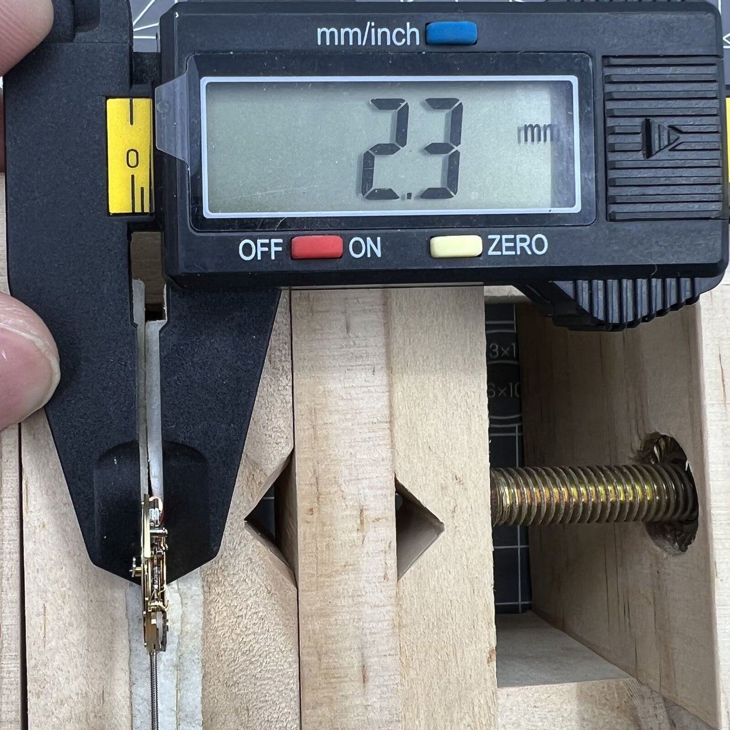 Swiss Made Ronda 775 golden quartz watch movement with date window at 6 o'clock, ideal for luxury Swiss brands.