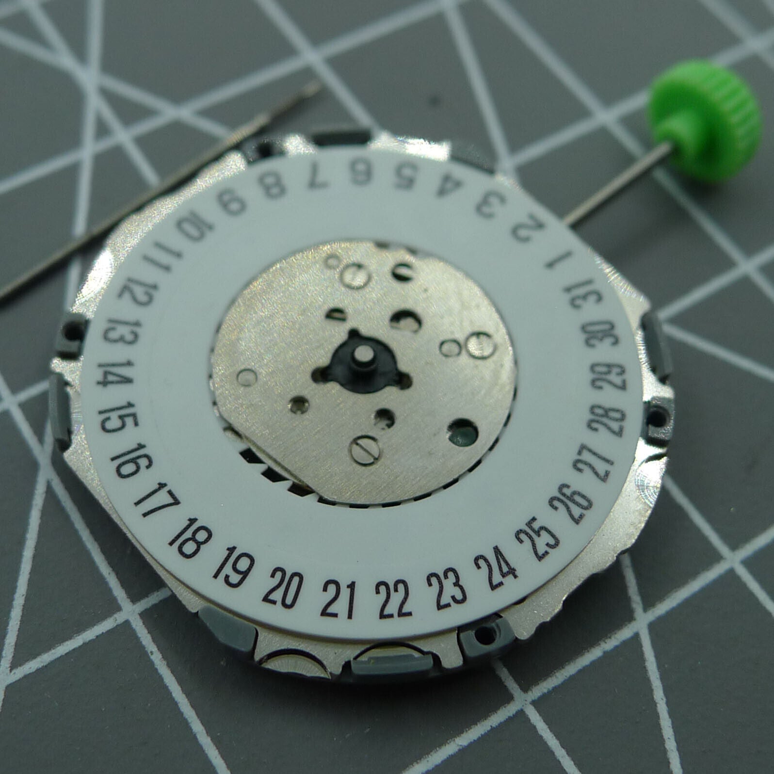 Miyota 4U74 quartz watch movement with single calendar date at 6, Japan made precision.