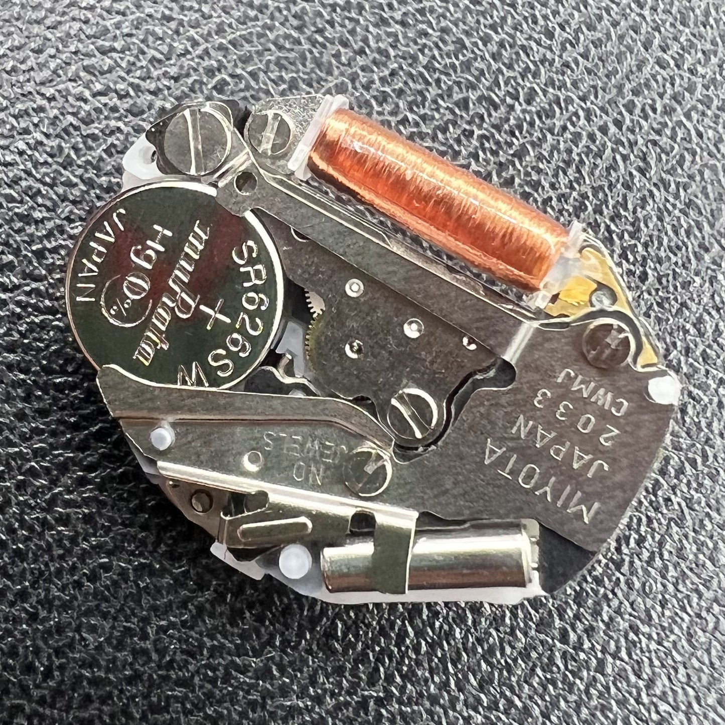 2 Stück Miyota 2033 Quarz Uhrwerk mit hohem Pinion H5 und Uhrenwelle