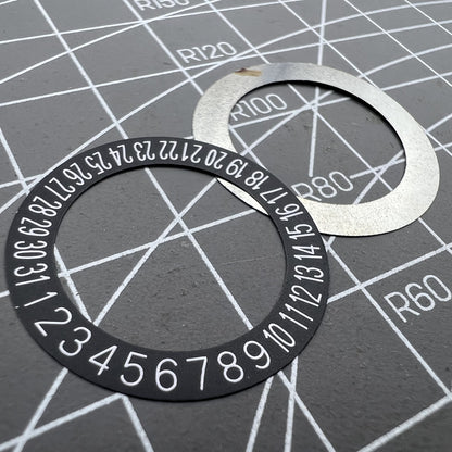 2 Stück Datumsscheibe Overlay Weiß Schrit Schwarz Hintergrund Datum bei 6 Uhr