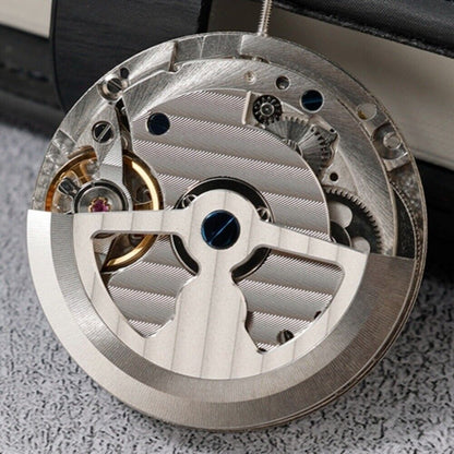 Hangzhou 8220A automatic watch movement with small second at 9, precision mechanical inner mechanism
