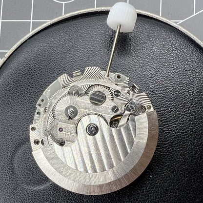 Mouvement mécanique à calendrier perpétuel de Shanghai, remplacement de l'ETA7751