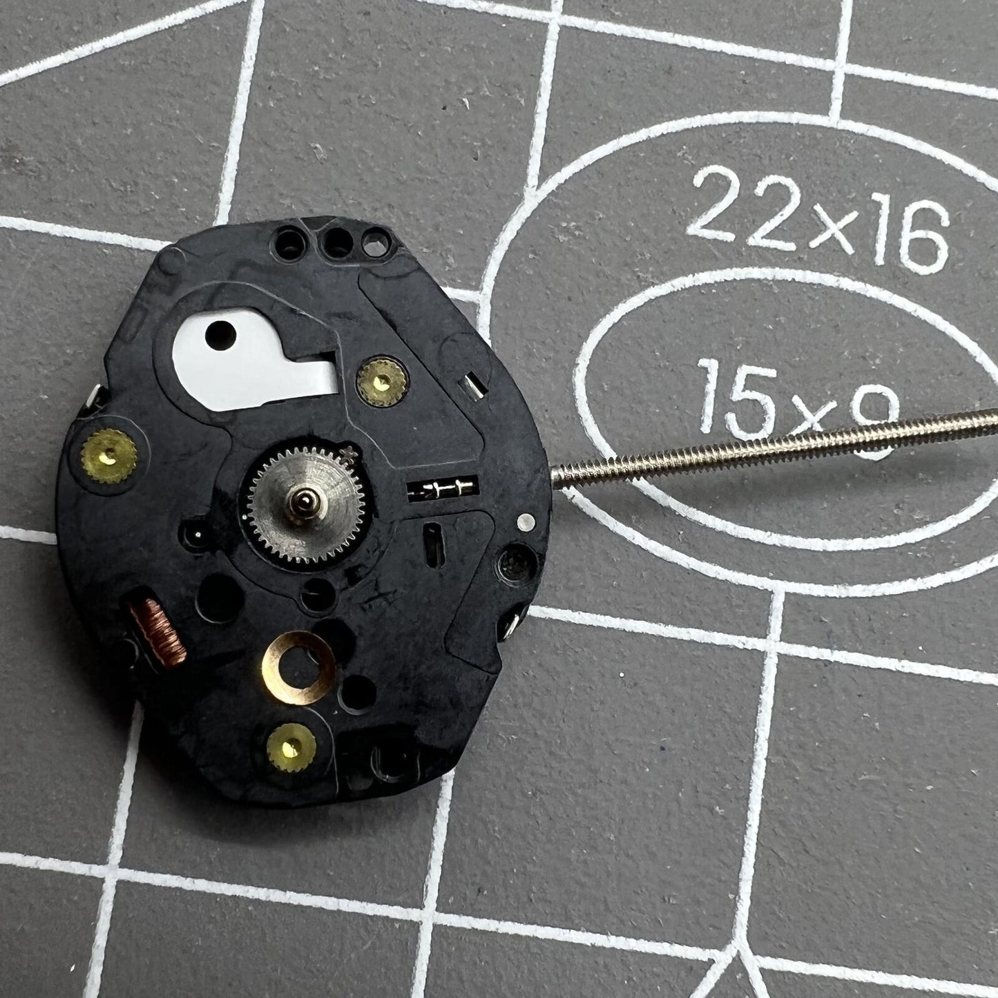 Orient HY520 quartz watch movement, no jewels, no calendar, for 3-hand Orient watches.