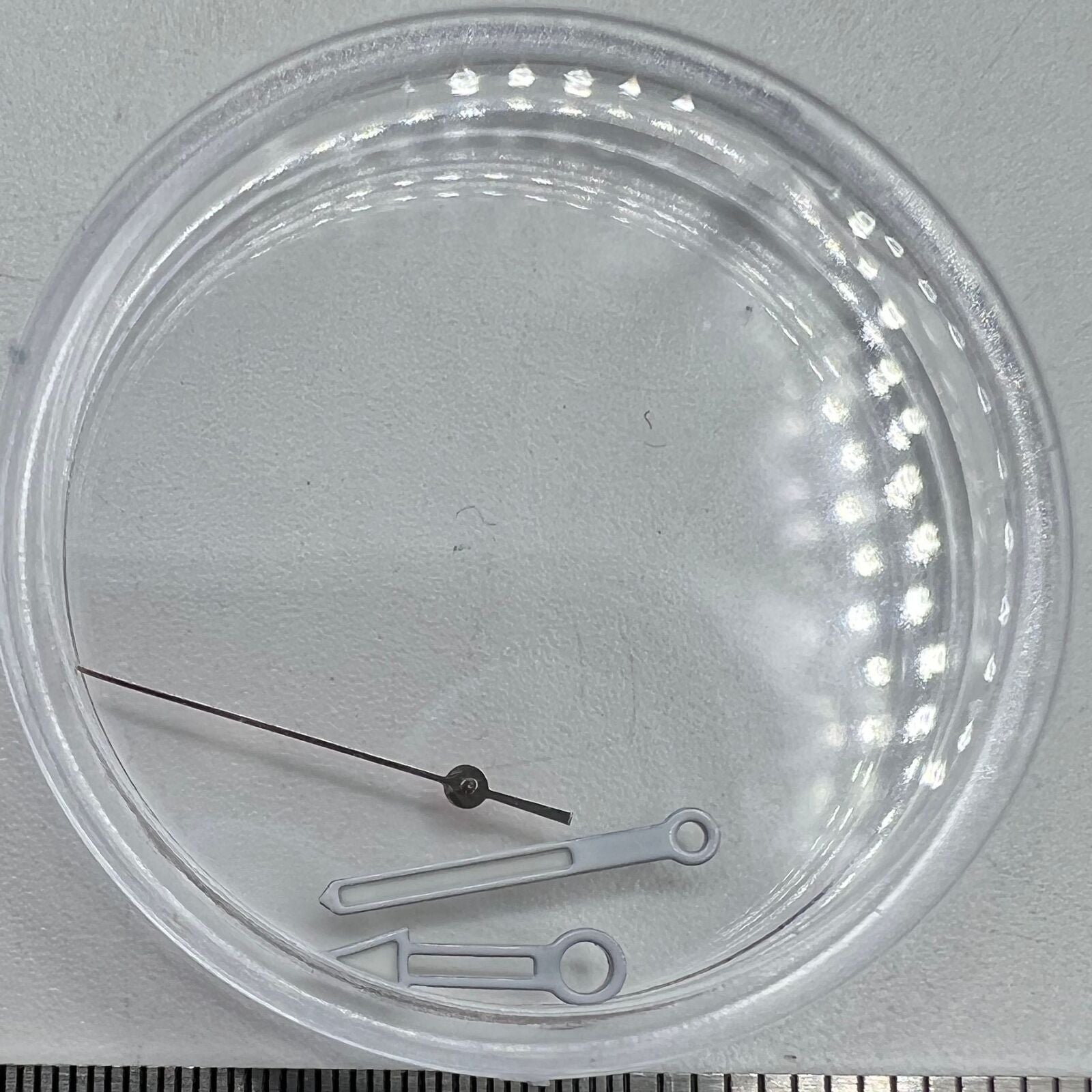 Green lume silver trim arrow-shaped watch hands by Miyota, designed for NH35/NH36/NH38 movements, precision and style.