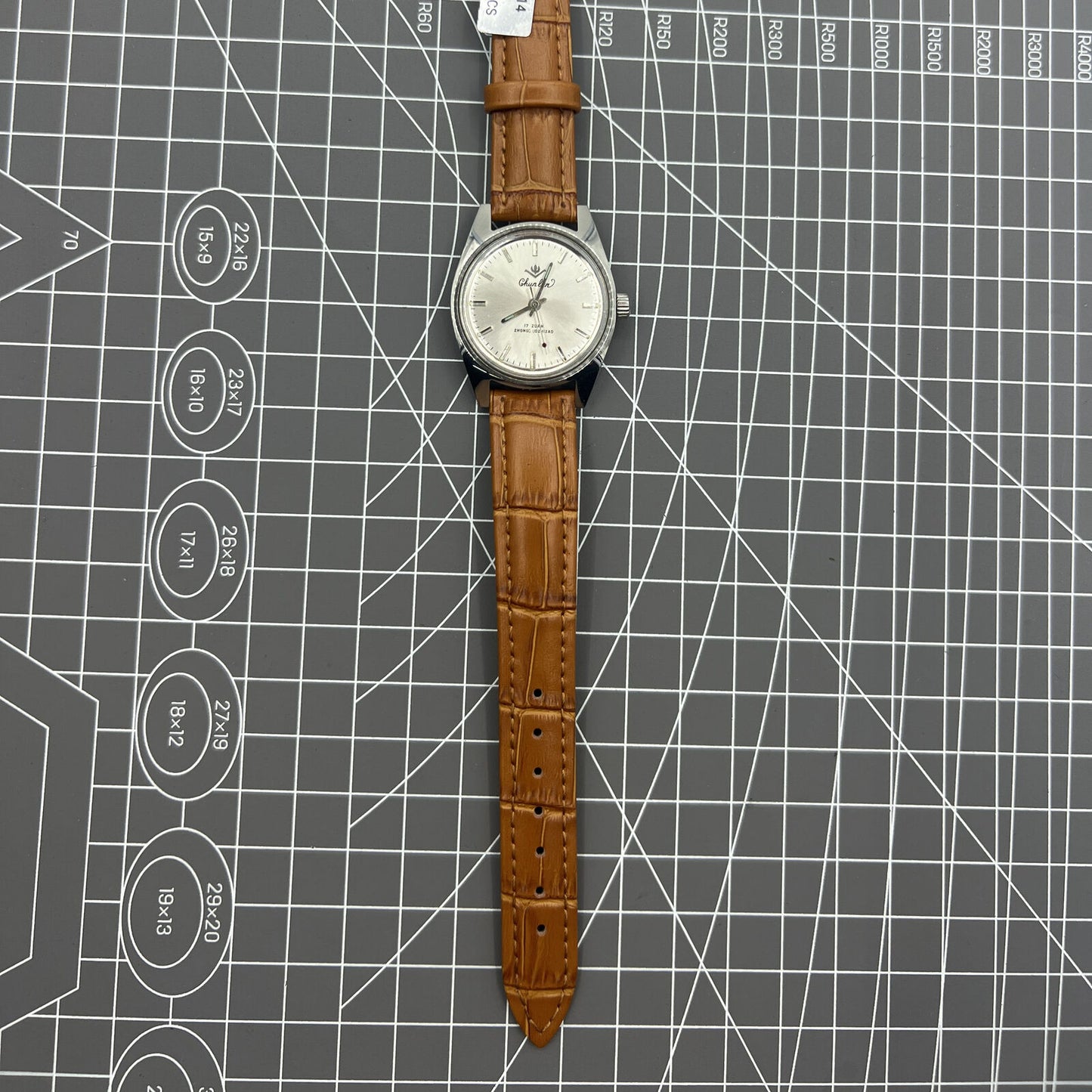 32mm Chunlan manual mechanical watch with silver dial and 17 jewel movement.