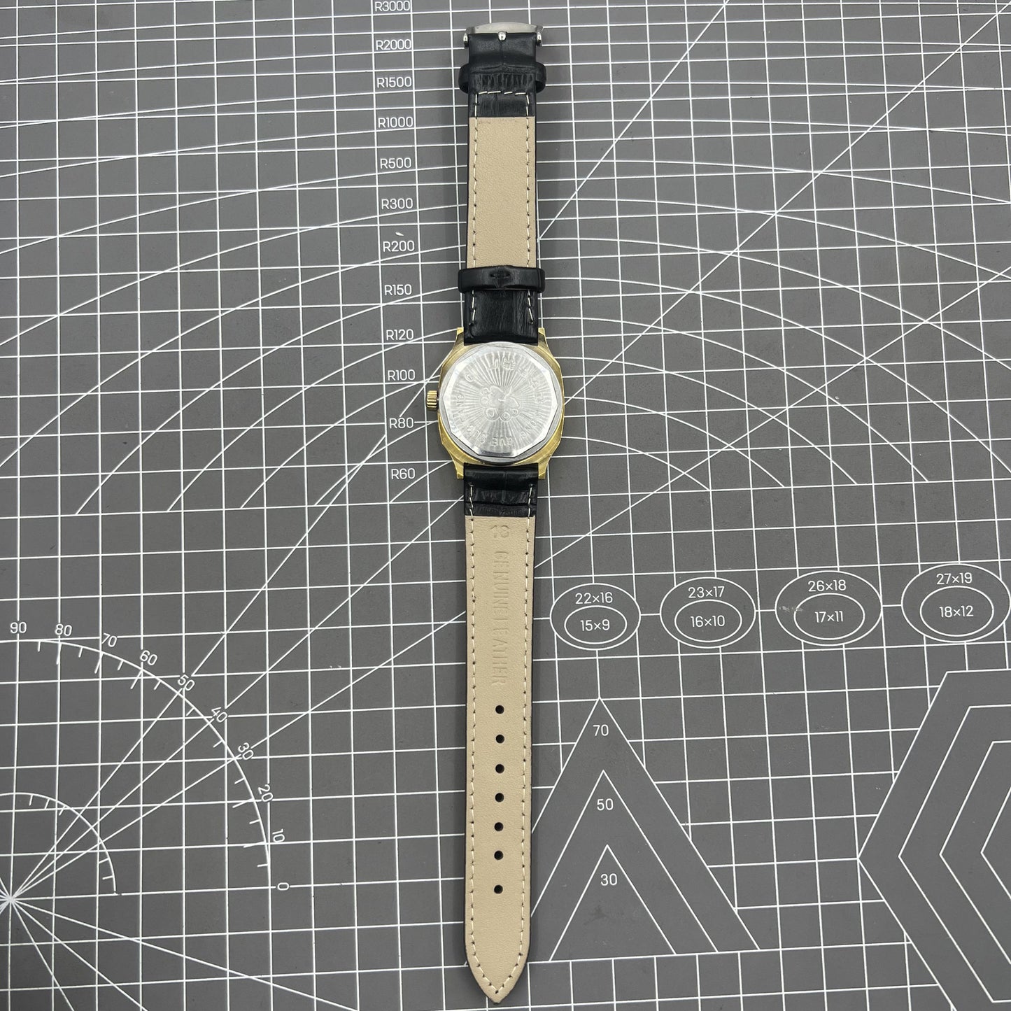 Manuelle mechanische Uhr Dandong mit goldenem Zifferblatt und Einzelkalender, 17 Steine, elegantes Design