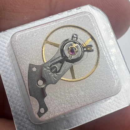 Swiss Complete Balance Wheel with Splint for SW200 SW220 SW240 SW260 movement, precision watch accessory.