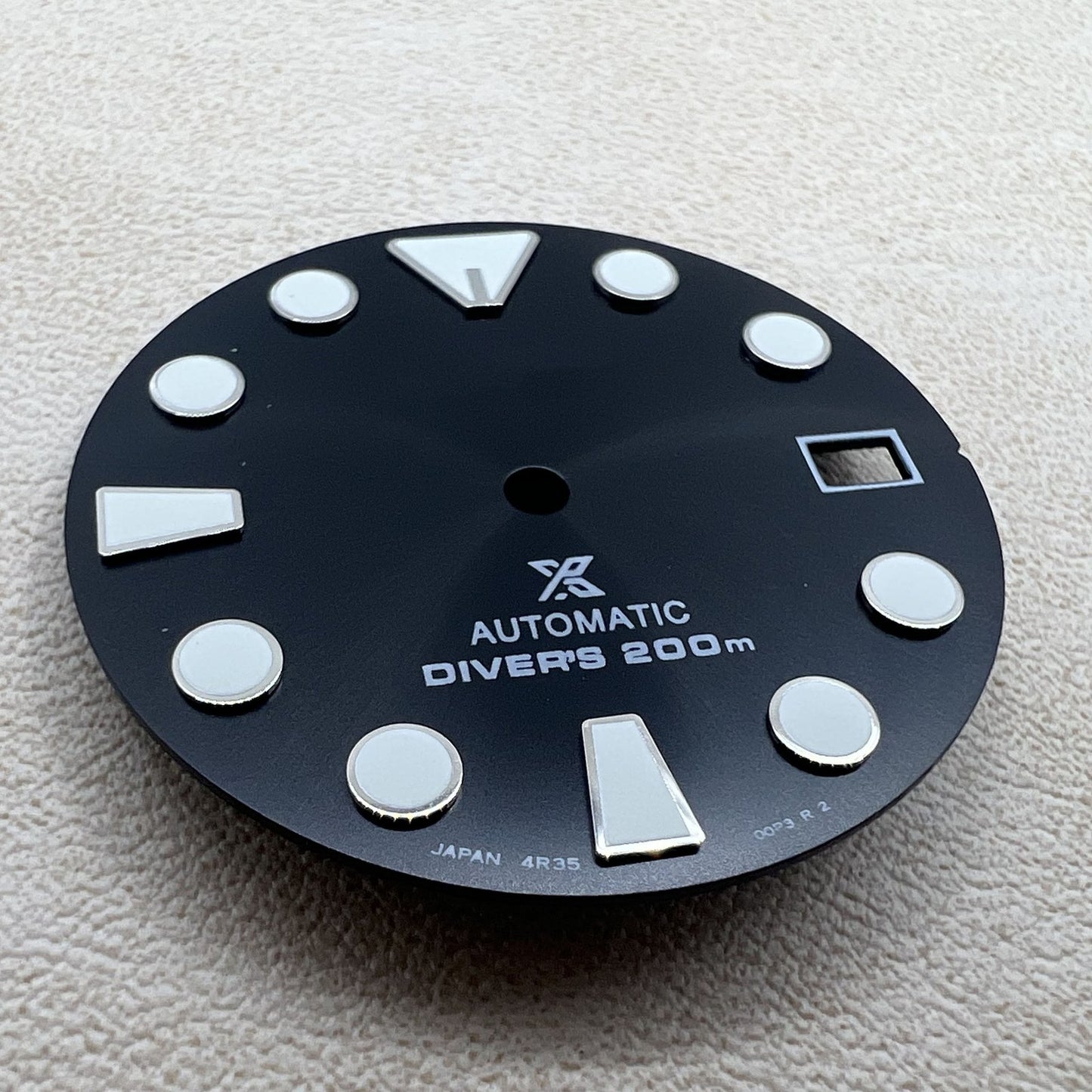 28.5mm Black Datejust dial with green luminous markers, compatible with NH35 NH36 movement.