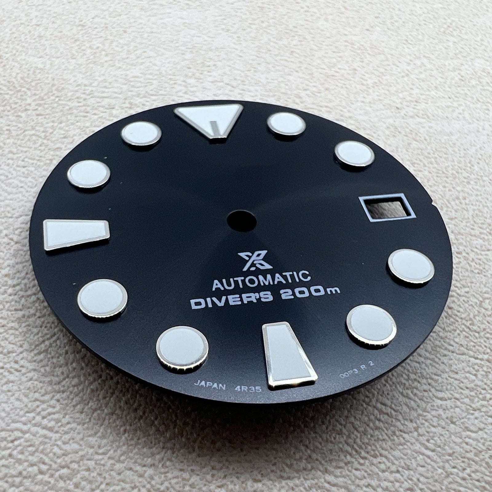 28.5mm Black Datejust dial with green luminous markers, compatible with NH35 NH36 movement.