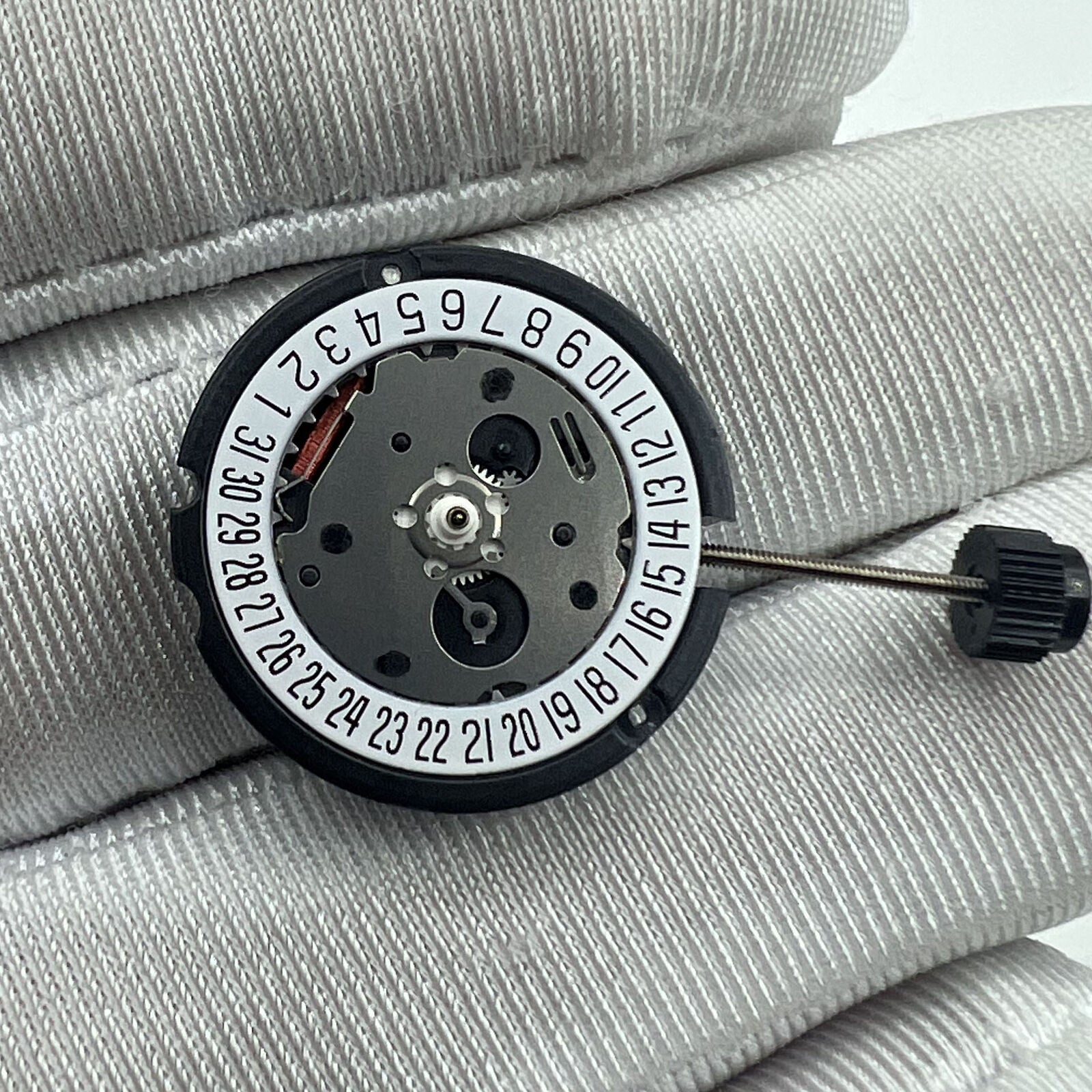 Swiss Made ETA 803.112 quartz watch with 3 hands, date at 6, precise Swiss movement by ETA.