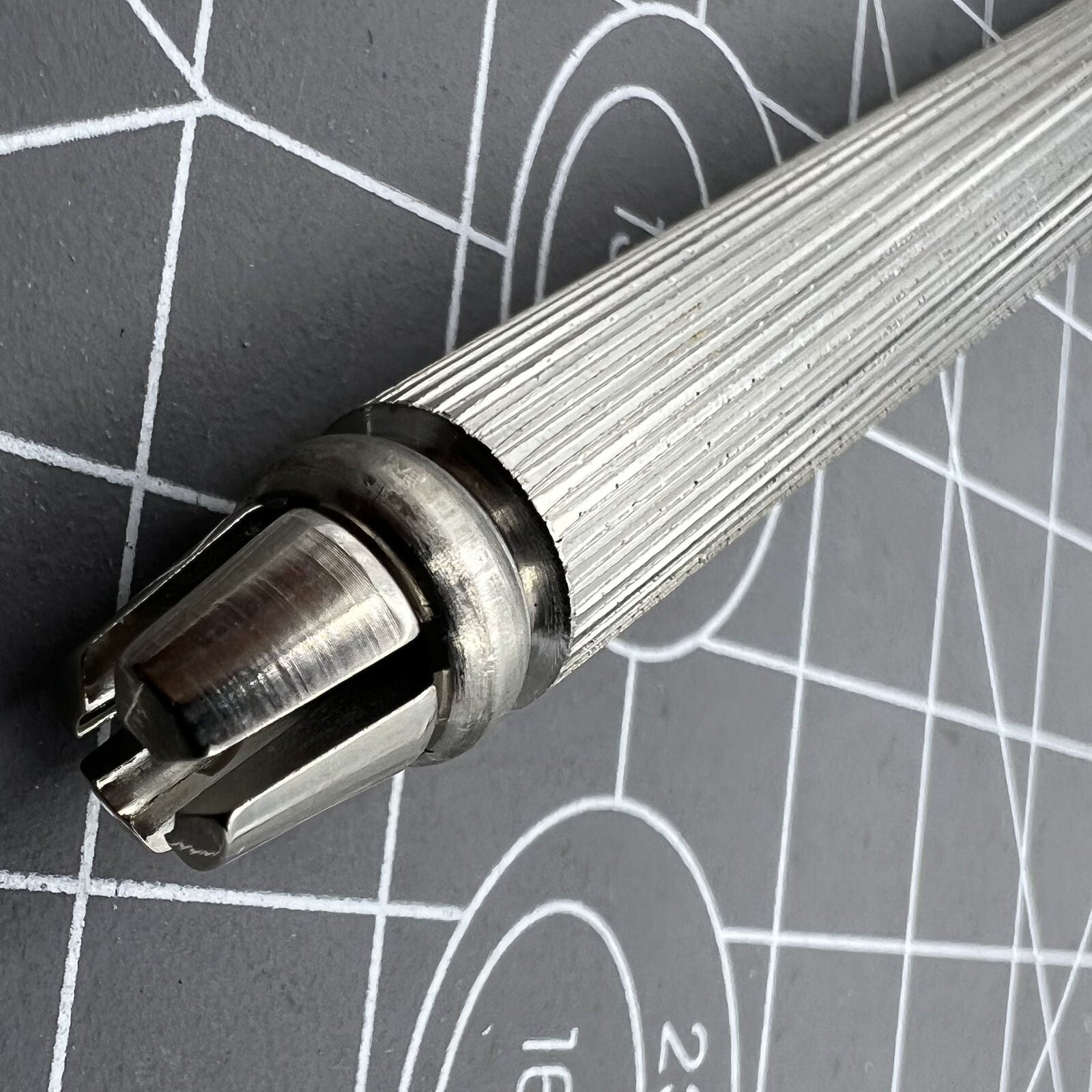 Bergeon 1842-17B pin vise with adjustable square head, precise watch part handling sizes 0-1.20mm & 1.50-3.00mm
