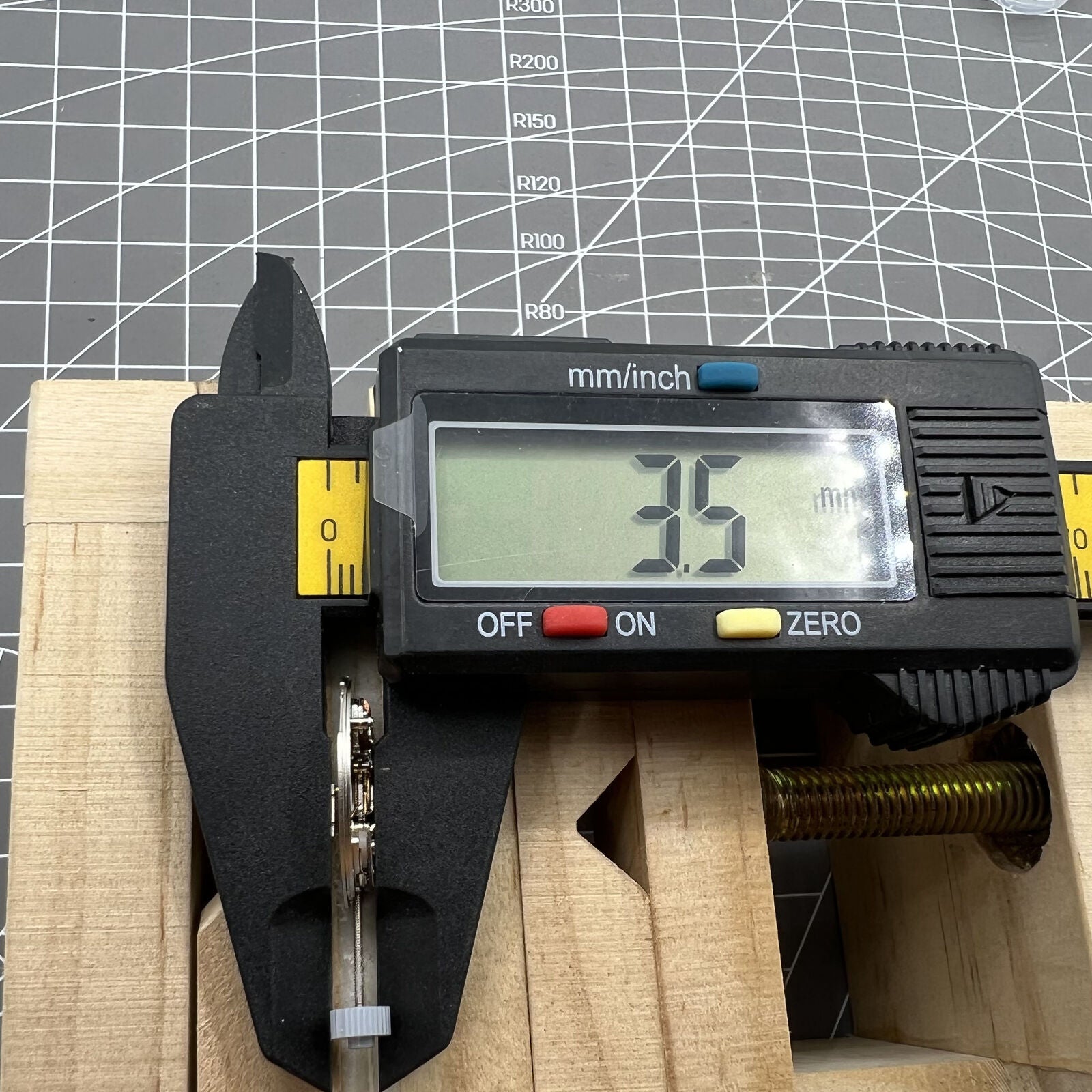 Swiss Made Ronda 782 quartz watch movement, precise and reliable for premium watch accessories.