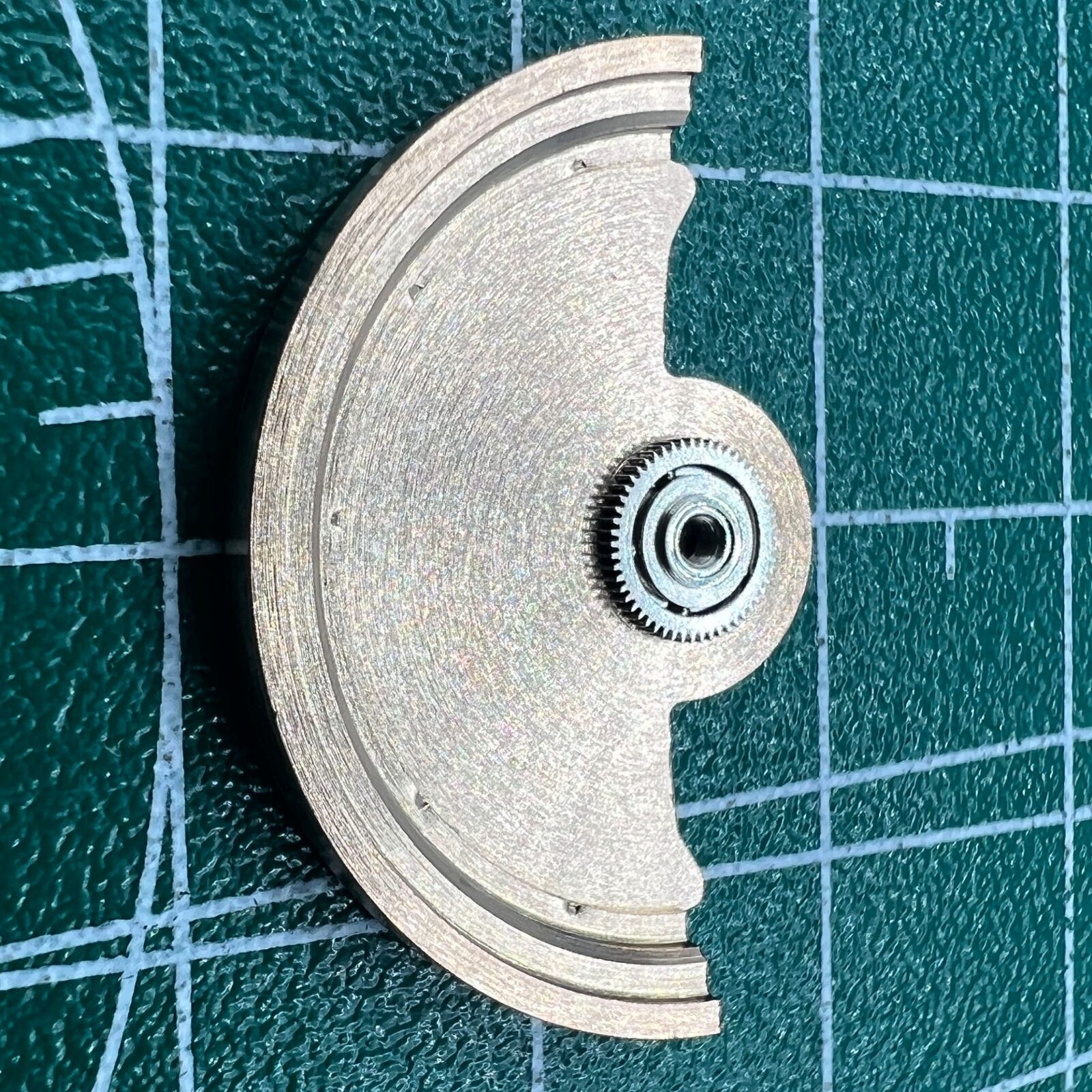 Rose Gold Sea Wave rotor by Miyota for NH35 NH36 watch movements, elegant accessory.