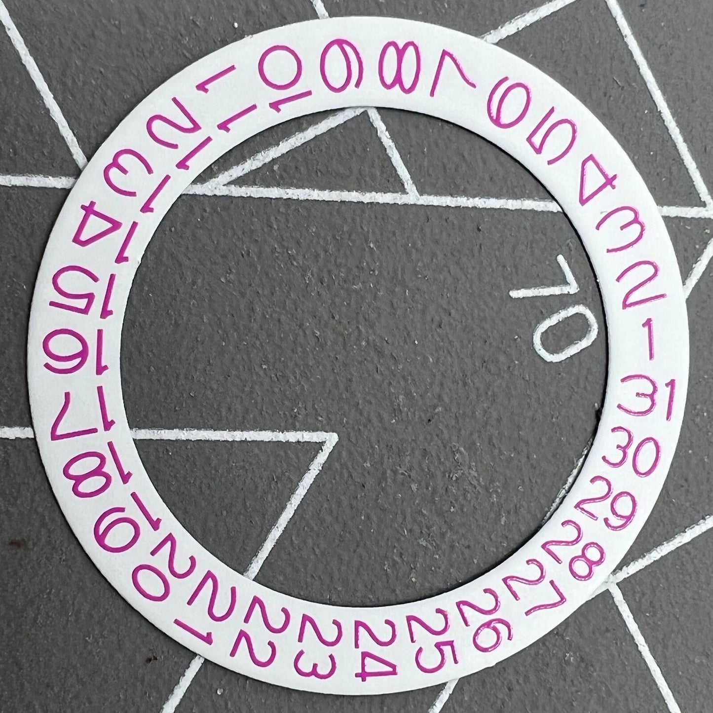 Pink character disk date wheel for NH35 NH36 watch movements with white background, suitable for date@3 display.