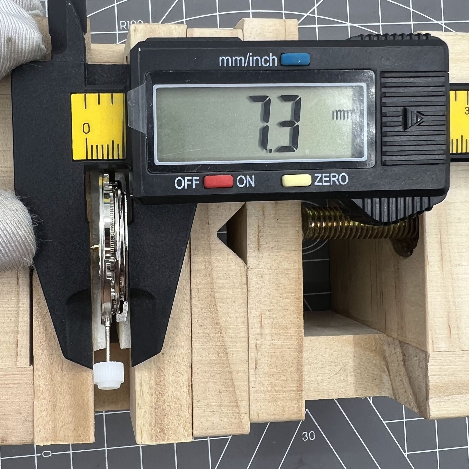 Asian HZ75DOA silver hollow balance wheel displaying automatic mechanical movement for watch enthusiasts.